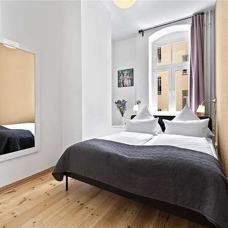 Holiday 33 Apartments E-G Schönhauser Allee Berlin Exterior foto